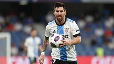 Sevilla FC is looking to strengthen its squad with four signings and four departures in the summer transfer market