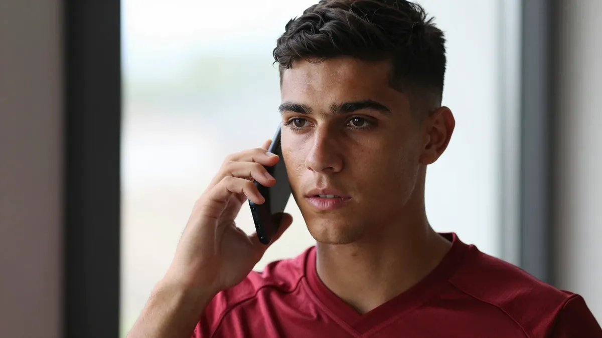 Sevilla FC is looking to strengthen their attack with 21-year-old French winger Lucas Stassin in a loan deal with an...