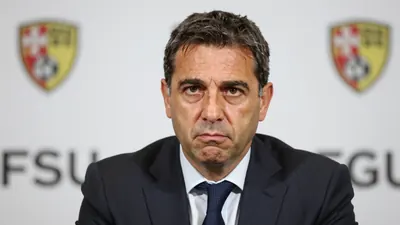 José María del Nido Carrasco confirmó que la deuda neta del Sevilla FC bajó de 90 a 60 millones en tres meses, tras un...