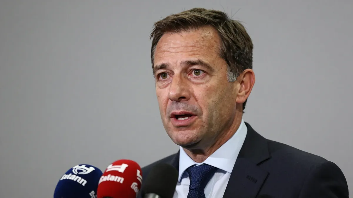 Sevilla FC president José María del Nido Carrasco will hold a press conference on Tuesday to address the club's situation...