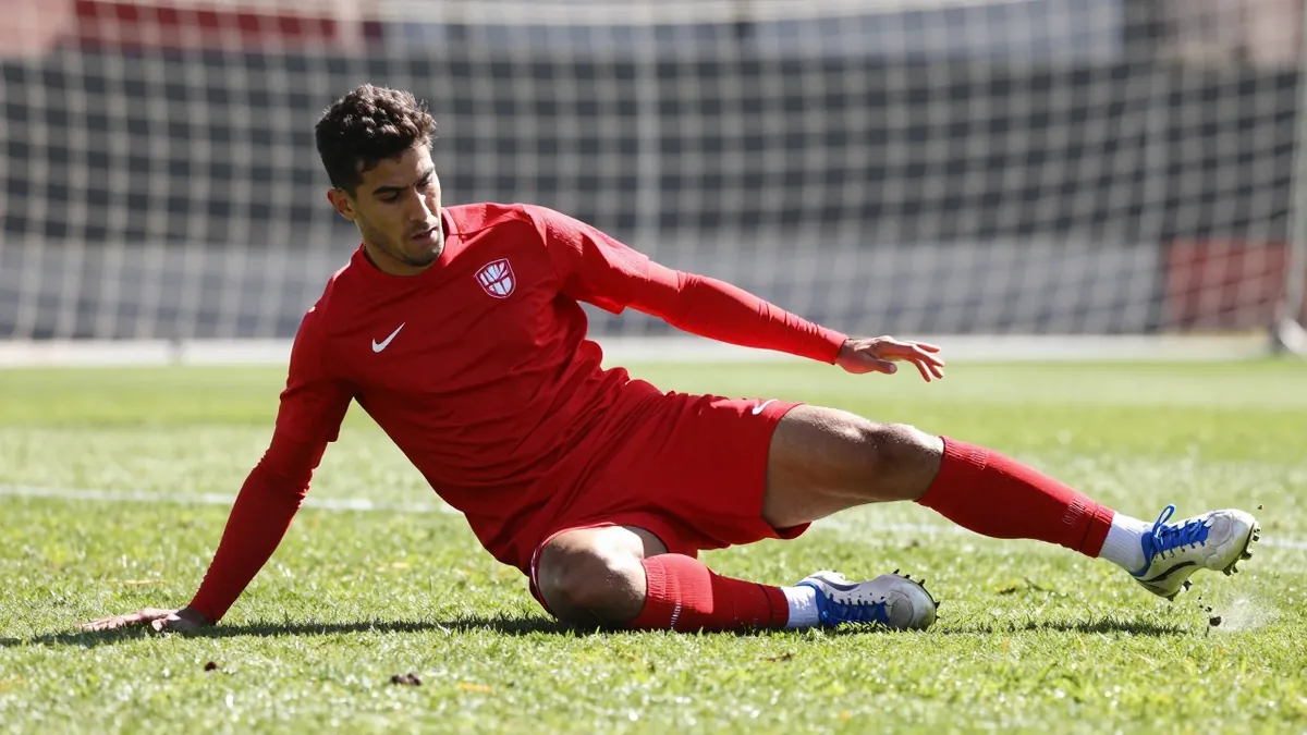 El Sevilla ha encajado 10 goles en sus últimos tres partidos y busca recuperar la solidez defensiva de cara al choque...