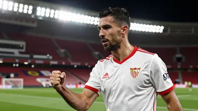 El Sevilla ha iniciado la temporada con una profunda renovación del equipo, con 16 salidas y 9 incorporaciones, tras...