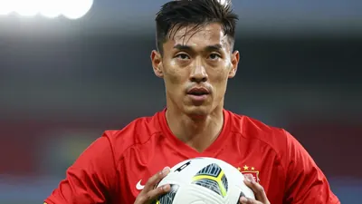 Left-back Adrià Pedrosa joins Rayo Vallecano on loan from Sevilla FC until the end of the season after being deemed...